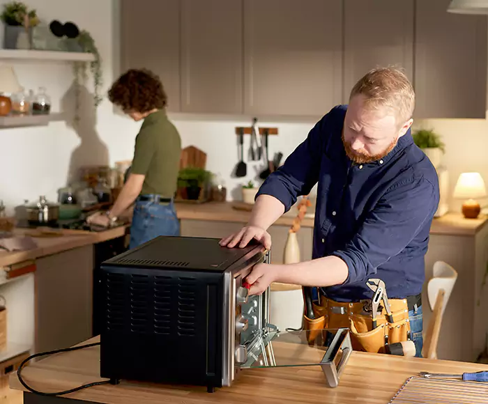 Top-Rated Oven Specialists: Your Certified Oven Repair Technician Crew in Newton, MA