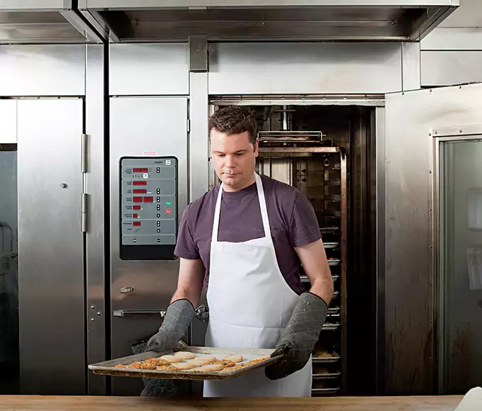 Why Newton, MA Kitchens Trust Newton Appliance Pro for Commercial Oven Repair?