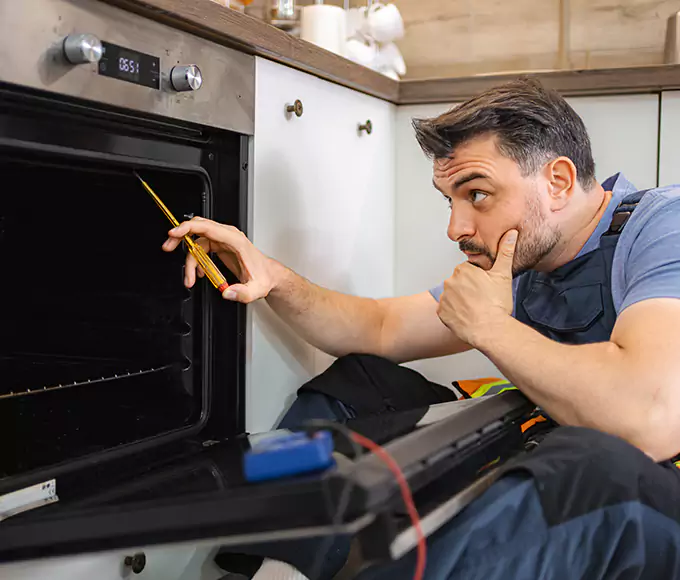 Why Newton Households Choose Newton Appliance Pro for Every Gas Oven Fix?